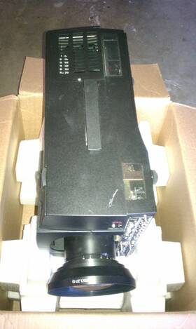 Barco B-8520 Reality Helios Projector Bcd Movie Theaters Grade A Steal