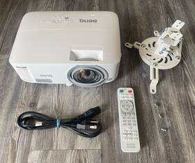 Benq Mx825st Mx825sth 3300-lumen Xga Short-throw Dlp Projector Mount Remote 485 Hrs