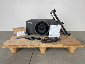 Christie Lx900 Projector 9000 Lumens Remotes Mount Spare Lamp 010-9009842