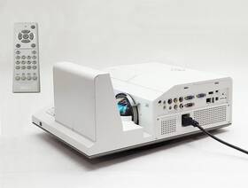 Dell 0vp0n8/vp0n8 S500wi Dlp Wxga 3200 Lumens Ultra Short-throw Ult Projector 1000-1999hr