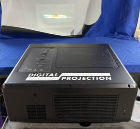 Digital Projection 109-542 E-vision Wxga-600 Projector Eon 6000-wxga - Powers On Read