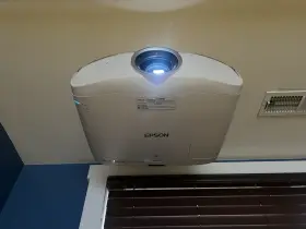 3-chip Epson 5050ub Used Home Cinema 4k Pro-uhd Projector With Hd