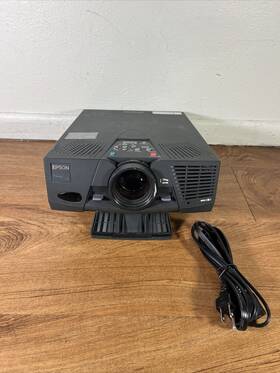 Epson 5500c Powerlite Projector Elp-5500 With Power Cable Read