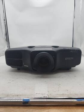 Epson 5535u Powerlite 3lcd Projector - No Remote