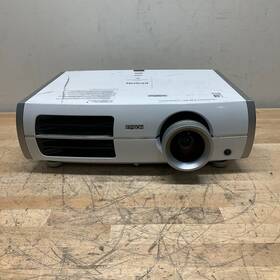 Epson 8350 Powerlite Home Cinema 3lcd Projector 1080p Hdmi - Tested No Remote