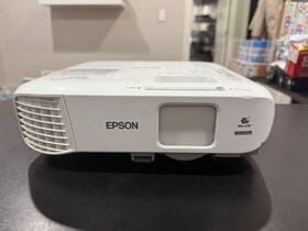 Epson 990u Powerlite 3lcd Wuxga Hdmi Projector H867a - Lamp Hours