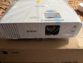 Eb-l210w Epson Powerlite 1280 X 800 Wxga 4500 Lumens 3lcd Projector