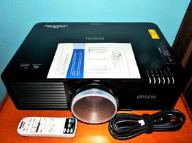 Epson Eb-l735u Powerlite 735u/eb-l735u Large Venue Projector Amazing Image 94 Total Hours
