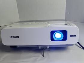 Epson H357a Powerlite 826w Projector W Remote 2500 Lumens Wxga Digital Lcd