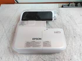 Epson H744a Defective Powerlite 685w Hdmi Short-throw Projector As-is