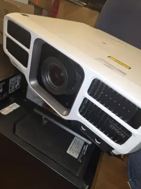 L1400u Epson Pro 8000 Lumens Wxga 3lcd Laser Projector Without Ut Remote L1400u Epson Pro 8000 Lumens Wxga 3lcd Laser Projector Without Ut Remote