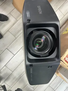 Z8455wunl Epson Powerlite Pro Z8455wu Wuxga 3lcd Projector 7000 Lumen With Lens