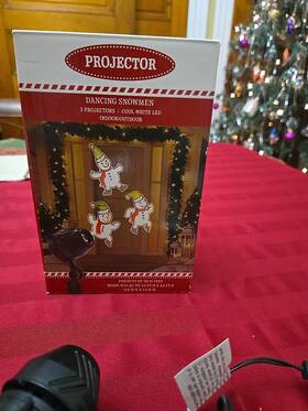 Ez-illuminations 77-131c Holiday Projector Led 3 Snowman Indoor Outdoor Use 15 Ft Image 3.5 X 4.6