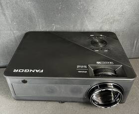 Fangor F-402 Full Hd Bluetooth Multimedia Projector With Built In Mirroring Used
