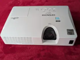 Cp-x3021wn Hitachi 3lcd Xga Projector - 3200 Lumens Free Shipping Cp-x3021wn Hitachi 3lcd Xga Projector - 3200 Lumens Free Shipping