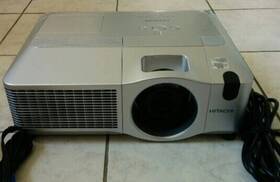 Hitachi Cp-x600 720p 3 Lcd Hd Projector 4000 Lumens