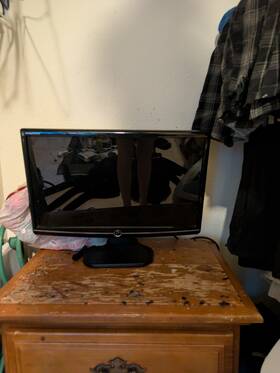 Hp 6305 Desktop Computer With Monitors And Keyboard
