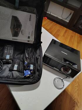 Infocus In1501 Xga Dlp Projector 150 Lamp Hours With Case Tested And Working