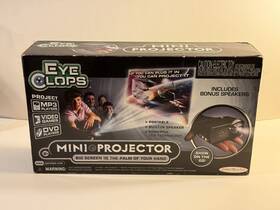 Jakks 7473 Eyeclops Mini Projector Video By Pacific Sealed