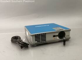 Mitsubishi Xxl4u Lcd Digital Projector Xl4u With Power Cord - Tested
