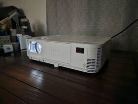 Nec Np-m282x M282x Throw Xga Projector With New Bulb Over 20 Feet Hdmi Cable And Remote