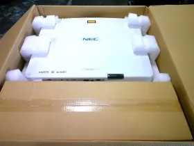 Np-pa703ul Nec New 3lcd Wuxga 7000 Lumen Lcd Professional Projector