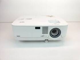 Nec Np300 Projector Xga Conference Room - Only 831 Lamp Hours