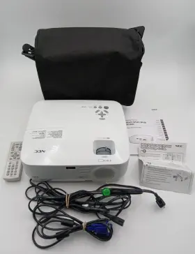 Np400 Nec Projector With Case And Accessories 473 Lamp Hours