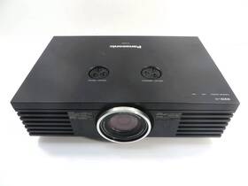 Panasonic Pt-ae4000u - Hd 1080p Lcd Home Cinema Projector No Remote
