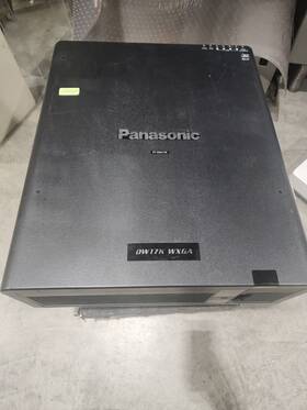 Panasonic Pt-dw17ku 17 000-lumen Wxga Large Venue Projector