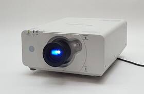 Panasonic Pt-dw530u Dw530 Dlp Hdmi 4000-lumens Wxga Projector 465hr