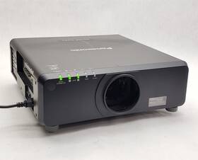 Panasonic Pt-dw750 Dw750 Wxga 1280x800 Dlp Projector 7000-lumens No Lens