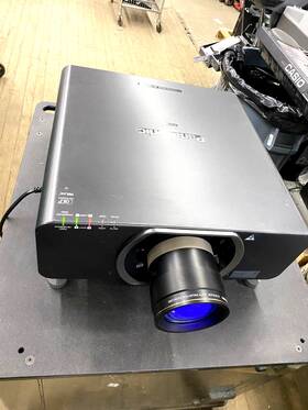 Panasonic Pt-dw8300u 9 600 Lumen Wxga Dlp Projector Parts Or Repair