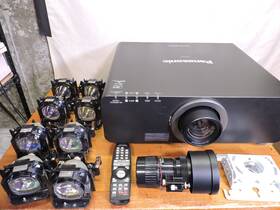 Panasonic Pt-dz770ulk Pt-dz770 Wuxga Large Venue Projector 7000 Lumens