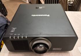 Panasonic Pt-dz870ulk Wuxga Large Venue Dlp Projector