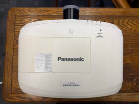 Panasonic Pt-ew640l Uwxga Projector With Et-elt21 Long Throw Lens