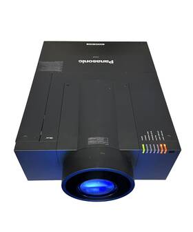 Panasonic Pt-ex12k Xga Large-venue Lcd Projector With F 1.7-2.6 97-131mm Zoom Lens