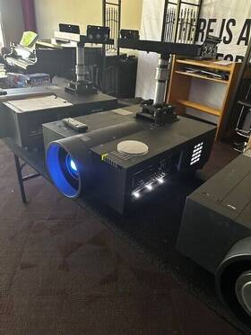 Panasonic Pt-ex12ku 3 - Large Venue Projector With Lenses