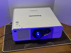 Pt-frz50w Panasonic Frz50 Wuxga Dlp Fhd 1080p Laser Projector Pt-frz50w Panasonic Frz50 Wuxga Dlp Fhd 1080p Laser Projector