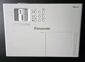 Panasonic Pt-lb2vu Portable Lcd Projector Xga With Case And Cords Tested Works