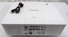 Panasonic Pt-mz880 Lcd Laser Projector Light Runtime 85h 8000 Lumen Wuxga With Case