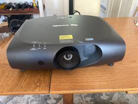 Panasonic Pt-rz475u Solid Shine Dlp Laser Projector Pt-rz475