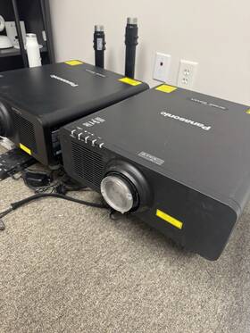 Panasonic Pt-rz660bu Wuxga 1080p Dlp Projector Black