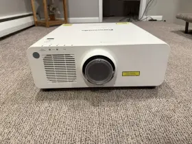 Pt-rz660wu Panasonic Pt-rz660 Dlp 6k Laser Projector With Standard Lens 1121 Hours