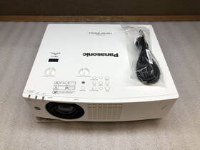 Panasonic Pt-vmz60 4k Wuxga 6000 Lumen 3lcd Laser Projector 11k Hours See Desc