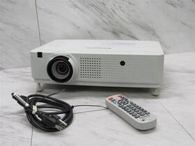 Panasonic Pt-vx400ntu Projector 1024x768 2 000 1 Contrast 197 Lamp Hours