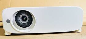 Panasonic Pt-vz470 Wuxga Ansi 4400 Lumen 803 943 And 1604hours Pre Owned