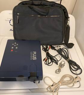 Plus U2-870 Data Projector With Carry Bag Works