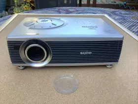 Plc-sw30 Sanyo Projector Tested