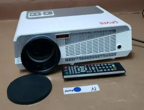 A1015183 Savi Ez-720 Led Projector With Remote M448 N